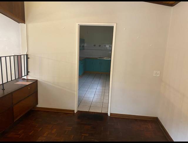 3 BEDROOM HOUSE TO LET IN CLARENDON